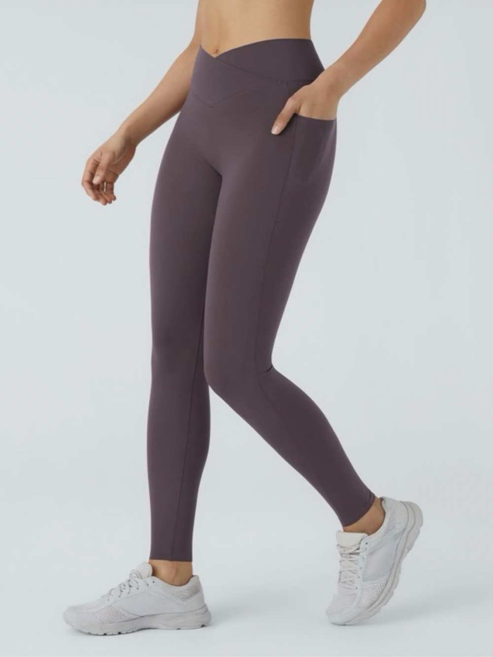 Halara Pocket Capri Leggings in Purple Plum Large